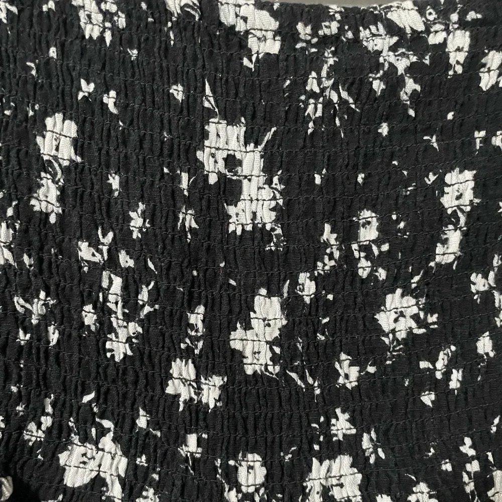 NWT Bershka shirred mini rara skort in black floral. Size Large
